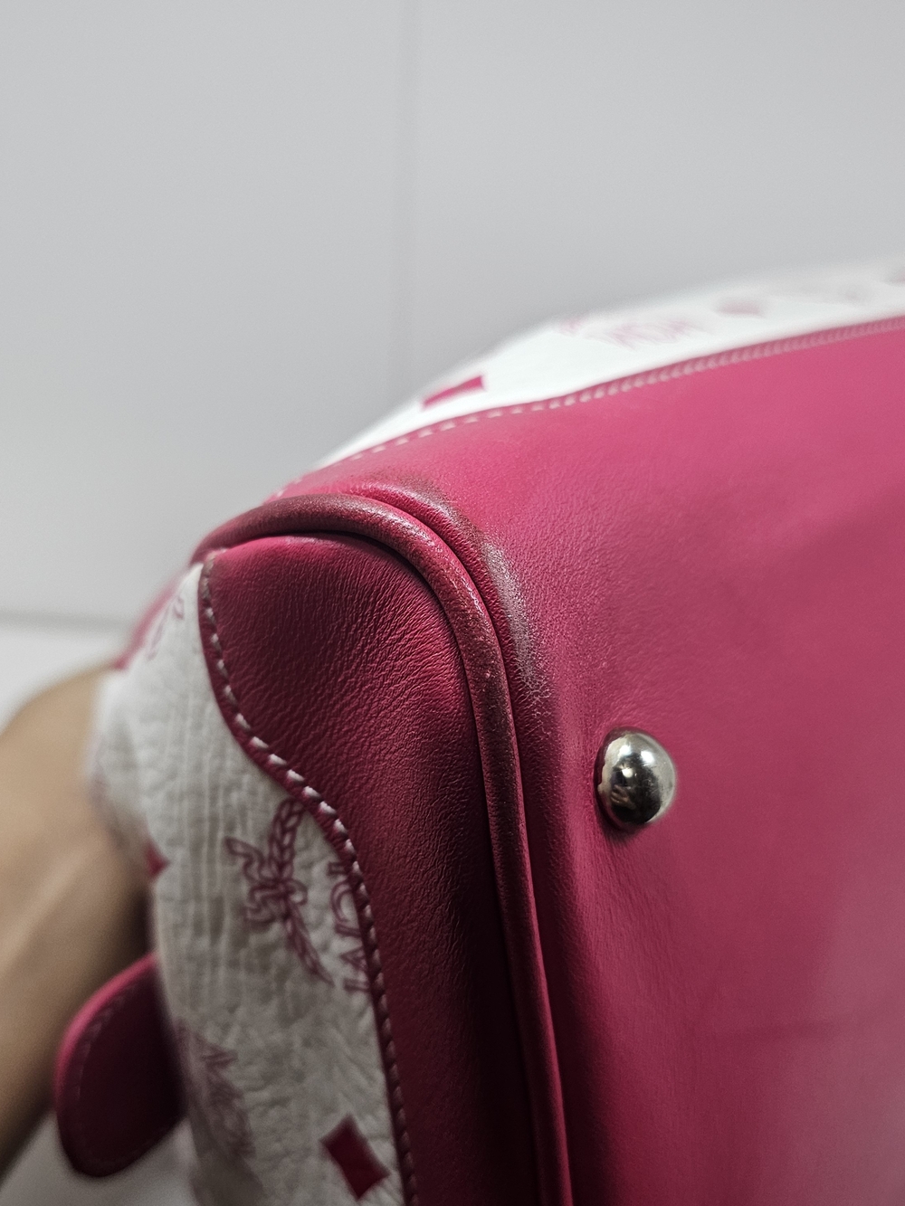 MCM Pink and White Signature Satchel - Picture 6 of 16